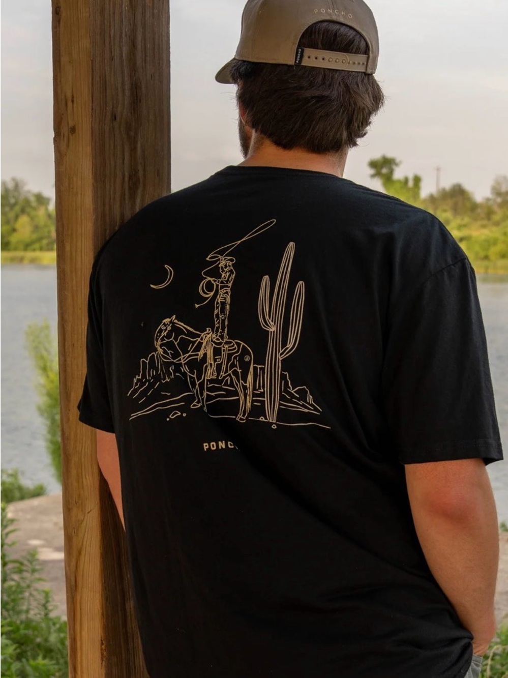 PONCHO Cowboy The Moon T-Shirt Black Size Small
